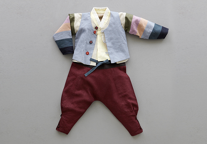 子供向け韓服ブランドの Callon by Lynnでデザインした子供用の韓服ズボン