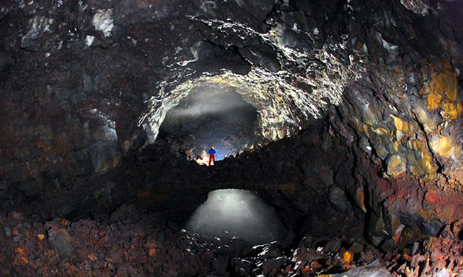 済州島の溶岩洞窟が天然記念物に
