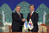 韓国・ウズベキスタン首脳会談（２０１７年１１月）