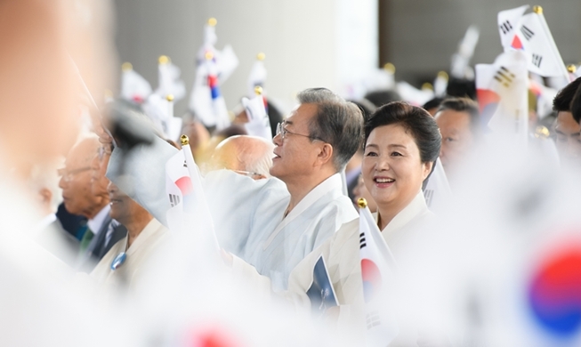 文大統領、「光復１００周年に一つになる韓国」