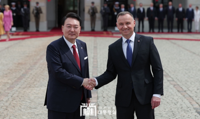 [写真まとめ]　尹大統領、リトアニア・ポーランド訪問