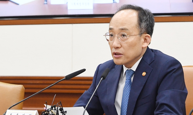 副総理、「韓国～日本路線を週１０００回へ増便