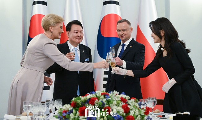 尹大統領、ポーランド大統領と晩さん会