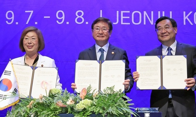 韓中日文化相「全州宣言文」採択···未来世代と地域交流の強化を