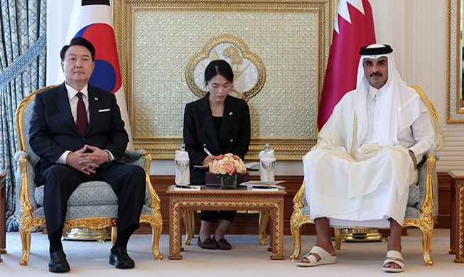 尹大統領、カタール国王と首脳会談···「包括的戦略パートナー関係の格上げ」