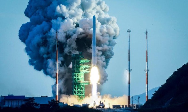 韓国発の国産ロケット打ち上げ 宇宙への第一歩