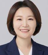 李素永（イ・ソヨン）