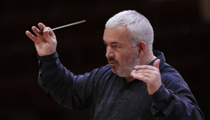 フランスの指揮者マルク・ミンコフスキは、バロック音楽から20世紀音楽に至る幅広いレパートリーを持つ音楽家として多くのクラシックファンに愛されている