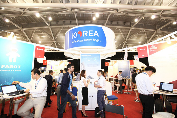 160620_fintech_art3.jpg