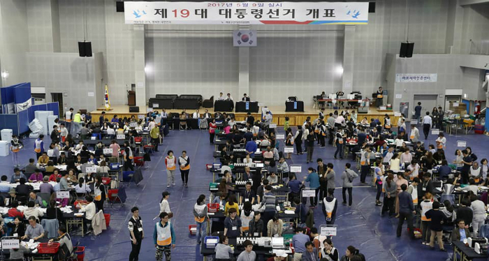 170509_ballot_counting_mapo_L2.jpg