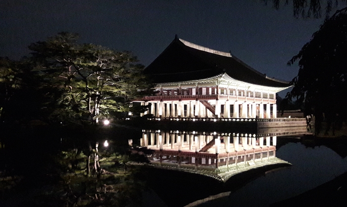 慶会楼の夜景