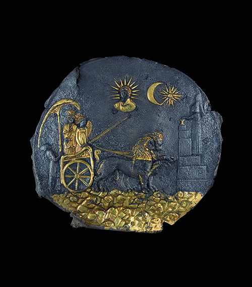 「キュベーレ女神円盤」、前3世紀、金・銀めっき、アイ・ハヌムから出土 