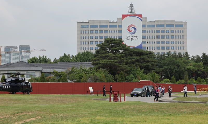 １０日に試験的に開放されたソウル・龍山公園の様子。今回開放されたのは、大統領執務室の南側から国立中央博物館の北側まで。１９日まで。 