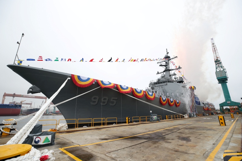 進水式で公開された次世代イージス駆逐艦「正祖大王艦」＝２８日、蔚山、聯合ニュース