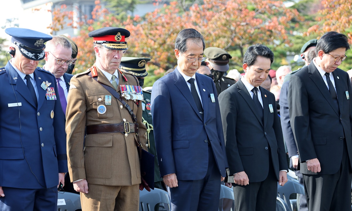 ▲国家報勲処は１１日、釜山国際連合（ＵＮ）記念公園で韓国戦争（６・２５戦争）に参戦した国連軍の兵士の犠牲と貢献を称える追悼式を開催した。