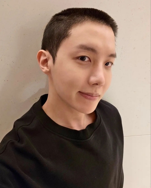ＢＴＳのＪ－ＨＯＰＥ＝Ｊ－ＨＯＰＥインスタグラム