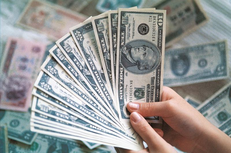 米ドル紙幣＝iclickart（上記の写真は著作権法によって保護されています。無断転載、転用、複製などの二次利用を固く禁じます。）