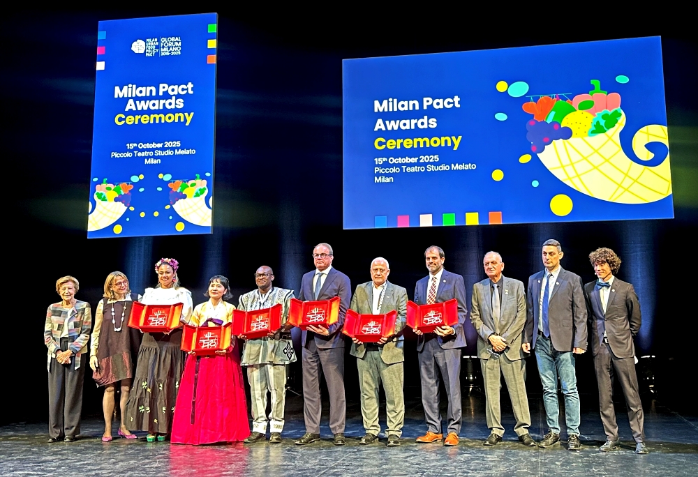 写真は、授賞式の様子＝１５日（現地時間）、イタリア・ミラノ