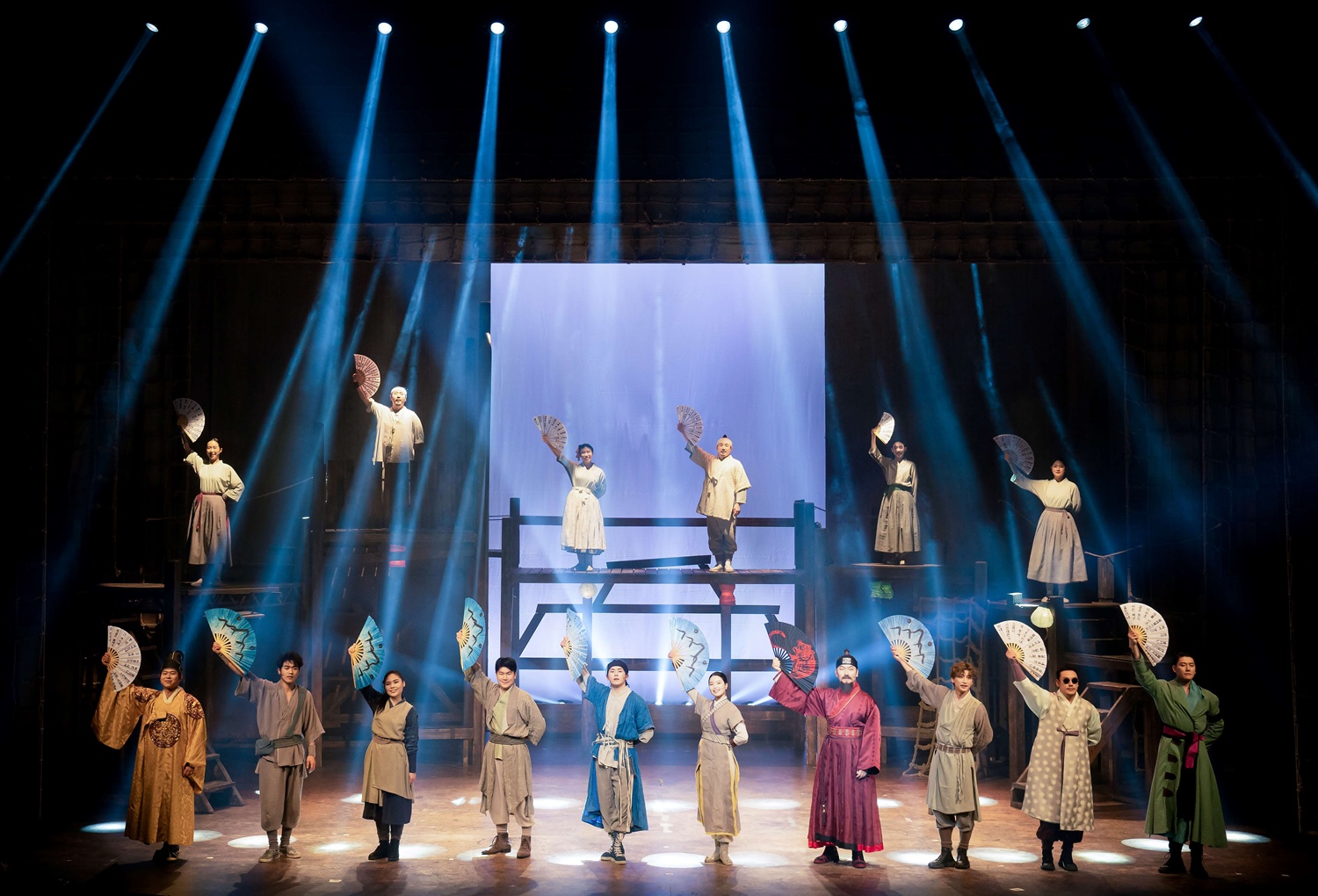 ミュージカル「スワッグエイジ：叫べ、朝鮮！」の公演シーン＝ＰＬエンターテインメント