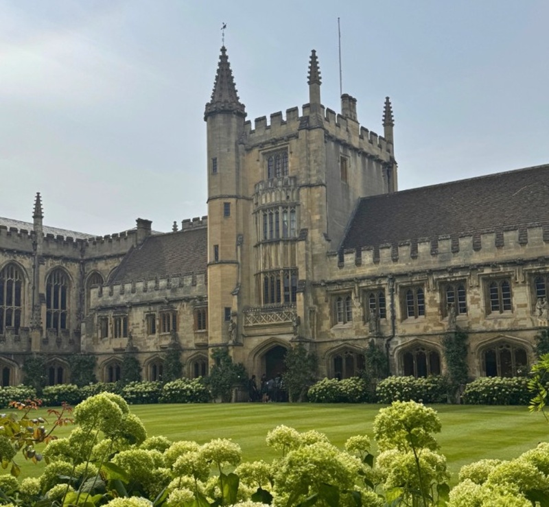 オックスフォード大学が、韓国学センターの新設を発表した=オックスフォード大学公式フェイスブック