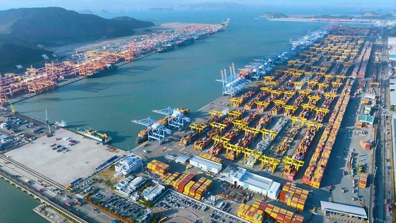 上空から見た釜山港新港＝釜山、釜山港湾公社