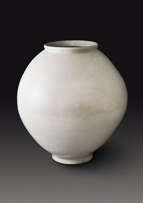 朝鮮時代の白磁大壺、 陶磁器では史上最高値 : Korea.net : The 