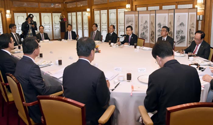 Acting_President_0425_Enterprises_03.jpg