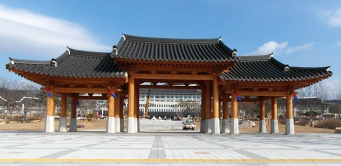 Gyeongbuk_New_Building_02.jpg