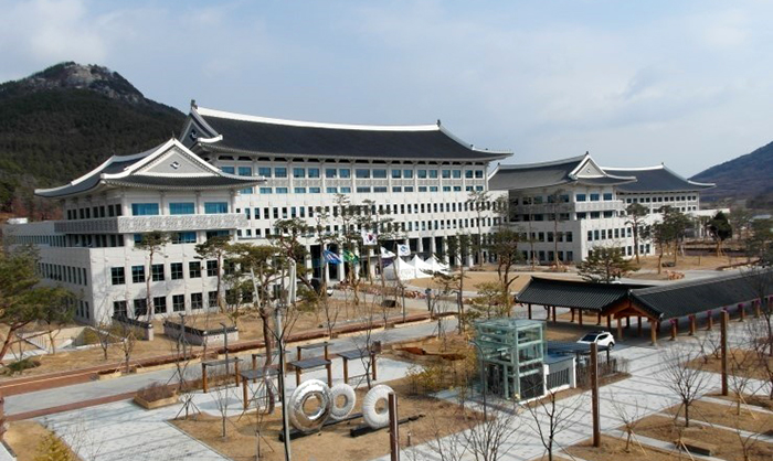 Gyeongbuk_New_Building_04.jpg