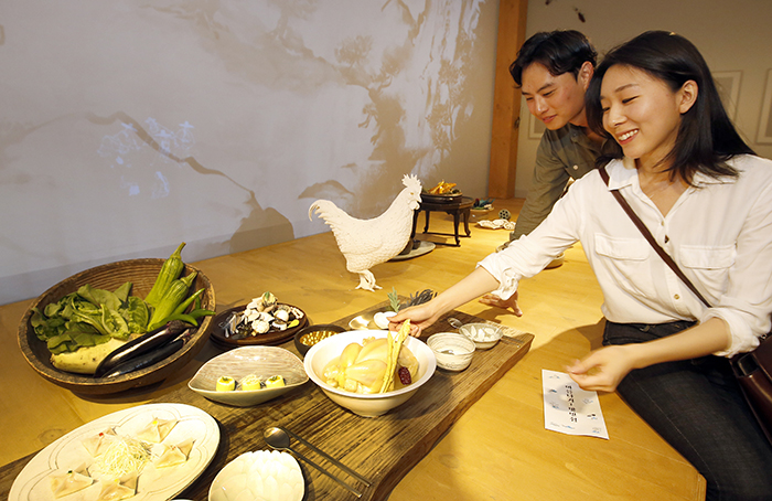 先祖たちが楽しんだ夏のスタミナ食 博物館に登場 Korea Net The Official Website Of The Republic Of Korea