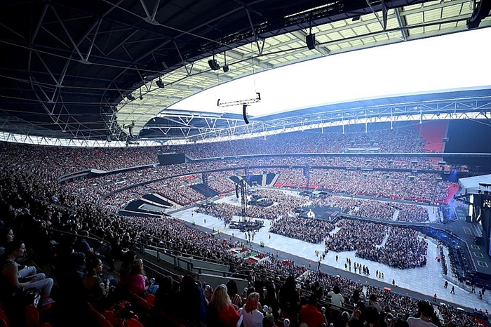 ウェンブリーで単独ライブを成功裏に終えたｂｔｓ Korea Net The Official Website Of The Republic Of Korea