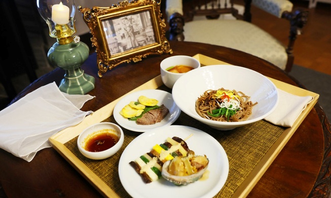 １２０年前の「皇帝の食卓」