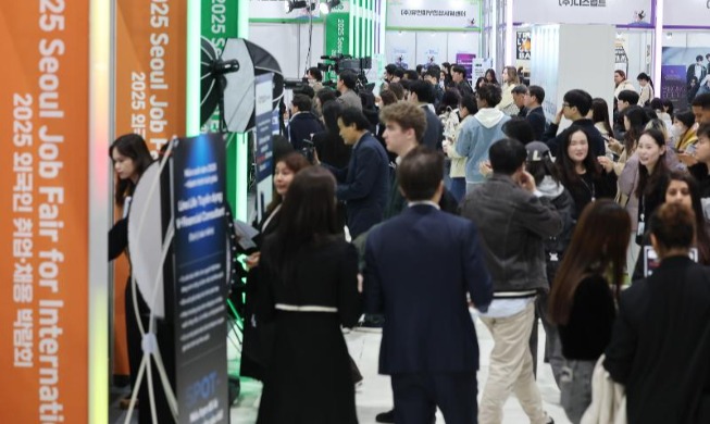 外国人就業者１１１万人に