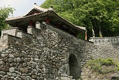 CNN　韓国の古代城壁「南漢山城」を紹介