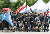 祖父が守った韓国大行進に出た国連参戦国の青少年たち