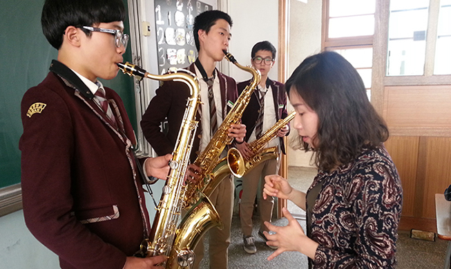 「芸術の花」満開した学びの園