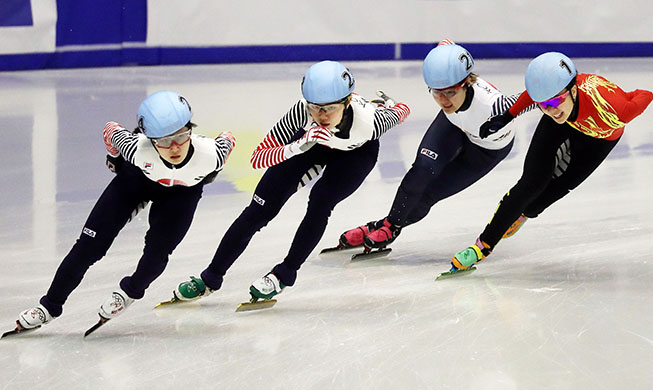 冬季アジア札幌大会：冬季スポーツ英雄達の金メダルをかけた熱い戦い