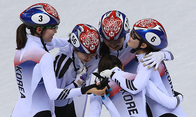 ショートトラック女子３０００メートルリレーで、韓国２連覇を達成