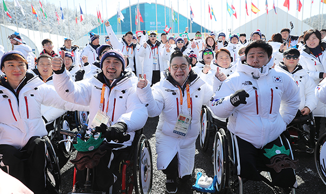 韓国選手団、パラリンピック選手村入村