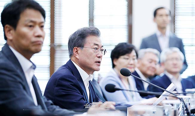 文在寅大統領「北朝鮮の核実験場廃棄公開は、非核化の道への第一歩」