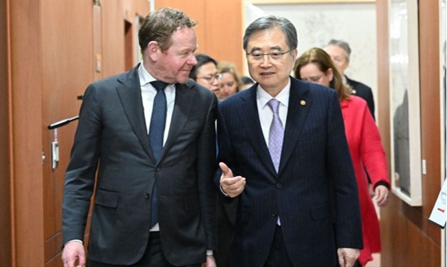 韓国とオランダ、「外交・産業高官対話」を開始