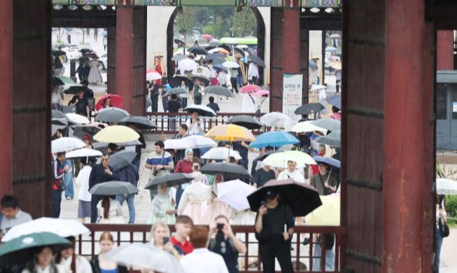 法務部、６カ国の団体観光へのビザ発給手数料の免除措置を延長へ