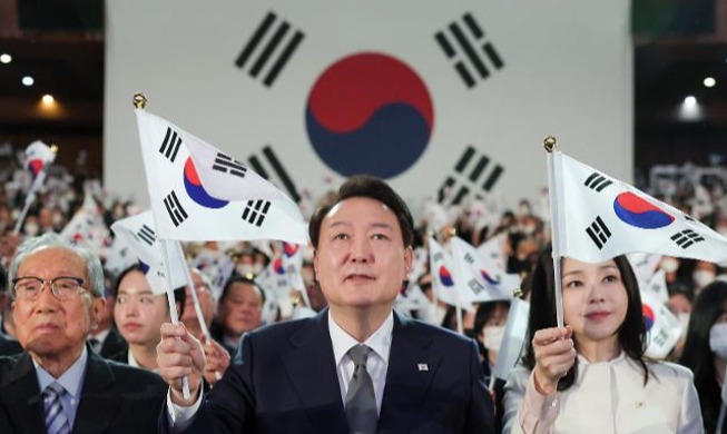 尹大統領「徴用問題の解決策、被害者の立場尊重・韓日共同利益合致」　米国・国連・ＥＵが歓迎声明