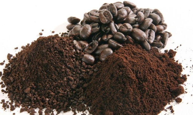 濡れたコーヒーかす、90秒で無煙炭に近い燃料に