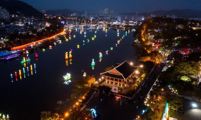 韓国の伝統祭りが世界を魅了