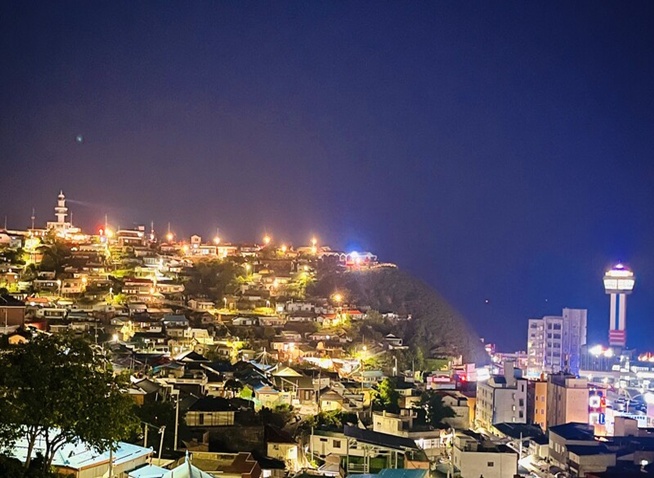 ”韓国のサントリニ” 今大人気の墨湖で絵になる絶景を訪ねる