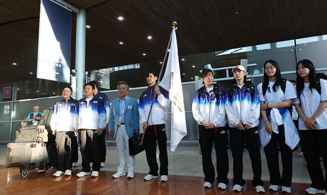 韓国選手団本隊がフランス・パリに到着
