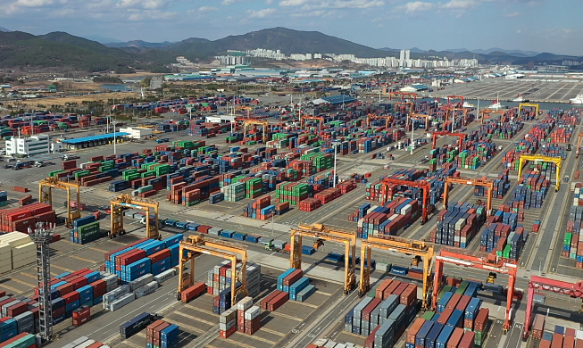 半導体・自動車好調、輸出７０００億ドル目前