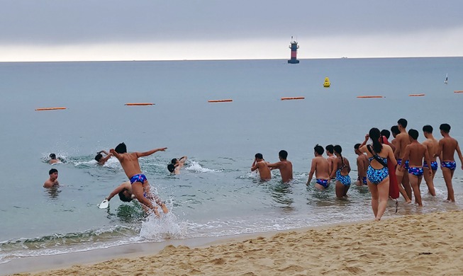 【韓国で見る韓国】海水浴場で安全点検