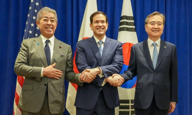 韓国・米国・日本の外相が共同声明を採択